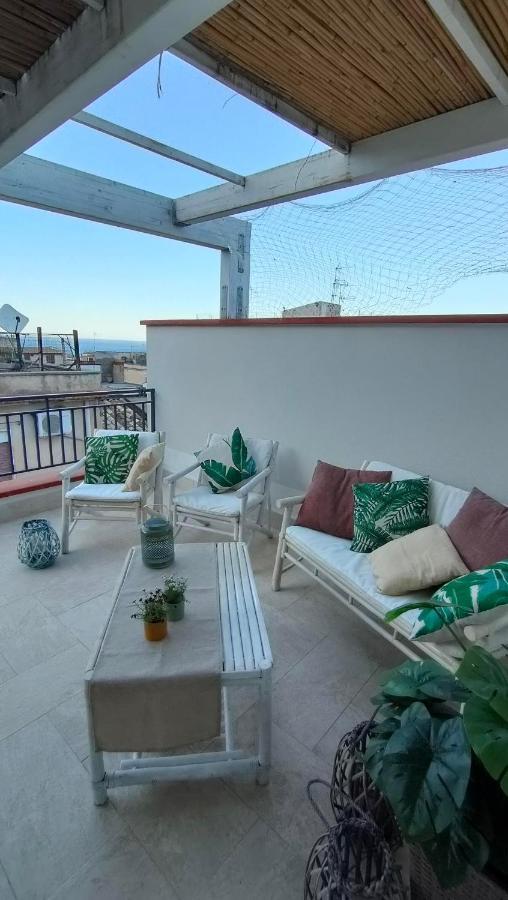 Casa Vacanze Gloria Кастелламмаре-дель-Гольфо Екстер'єр фото